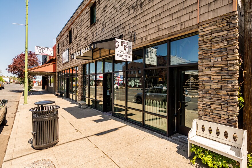 320 N Main St, Prineville, OR à vendre - Photo du bâtiment - Image 3 de 31