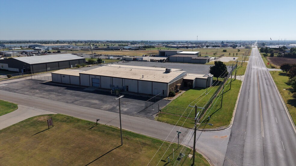 501 SE 27th St, El Reno, OK à vendre - Photo du bâtiment - Image 1 de 1