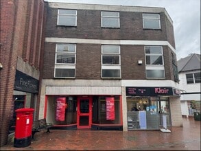 2-2A Brook Sq, Rugeley à louer Photo du bâtiment- Image 1 de 4