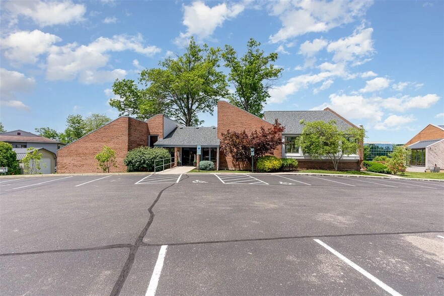 11231 Cornell Park Dr, Cincinnati, OH for lease - Building Photo - Image 1 of 25