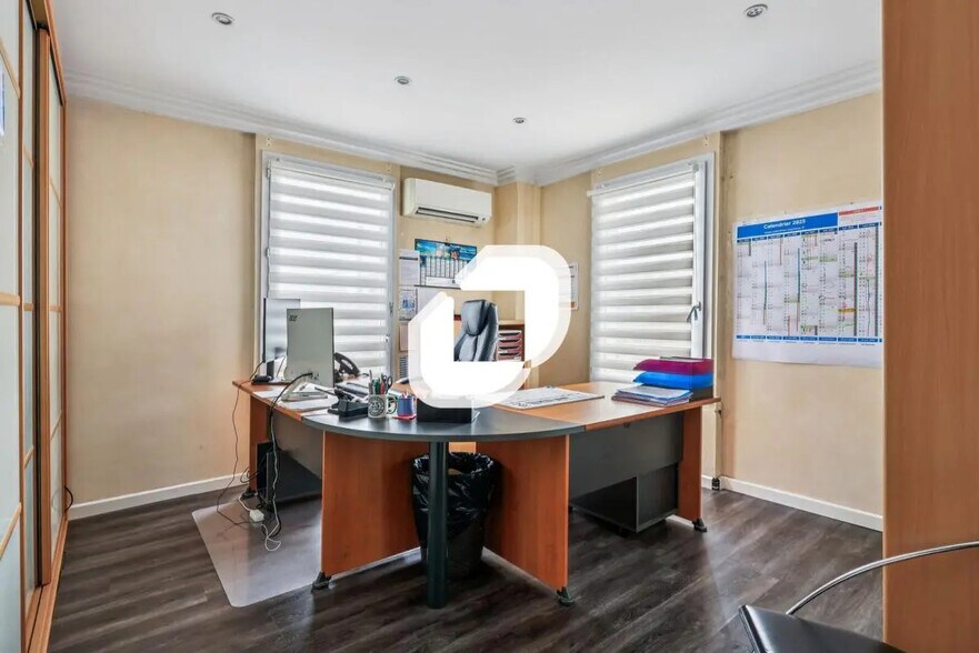 Office in Rosny-sous-Bois for sale - Building Photo - Image 3 of 11