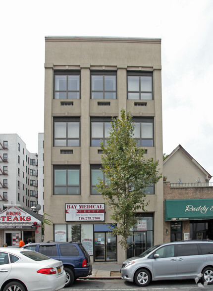 42 Richmond Ter, Staten Island, NY for lease - Building Photo - Image 1 of 9