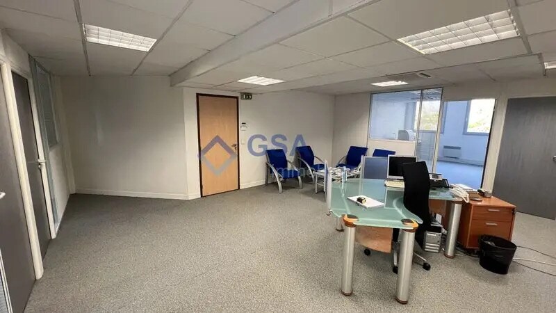 Bureau dans Évry-Courcouronnes à louer - Photo intérieure - Image 3 de 7