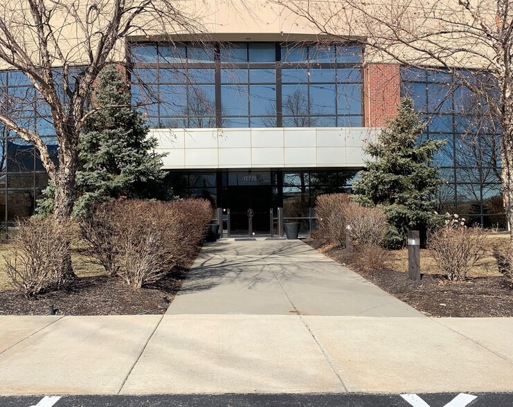 17775 W 106th St, Olathe, KS à louer - Photo du bâtiment - Image 2 de 7