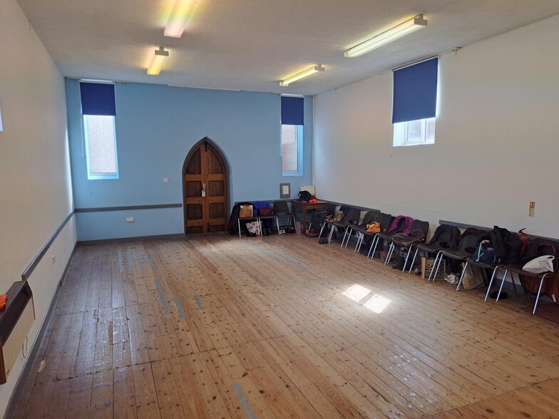18 Cross St, Tenbury Wells for sale - Building Photo - Image 2 of 8
