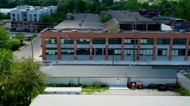 1145 E 22nd St, Indianapolis, IN à vendre - Vidéo sur l’inscription commerciale - Image 2 de 14