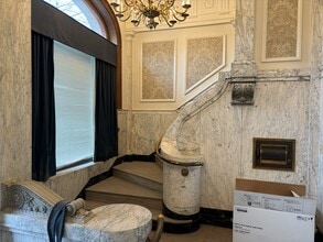 301 Columbia St, Lafayette, IN for lease Interior Photo- Image 1 of 10