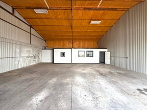 2321 N Masch Branch Rd, Denton, TX for lease Interior Photo- Image 2 of 9