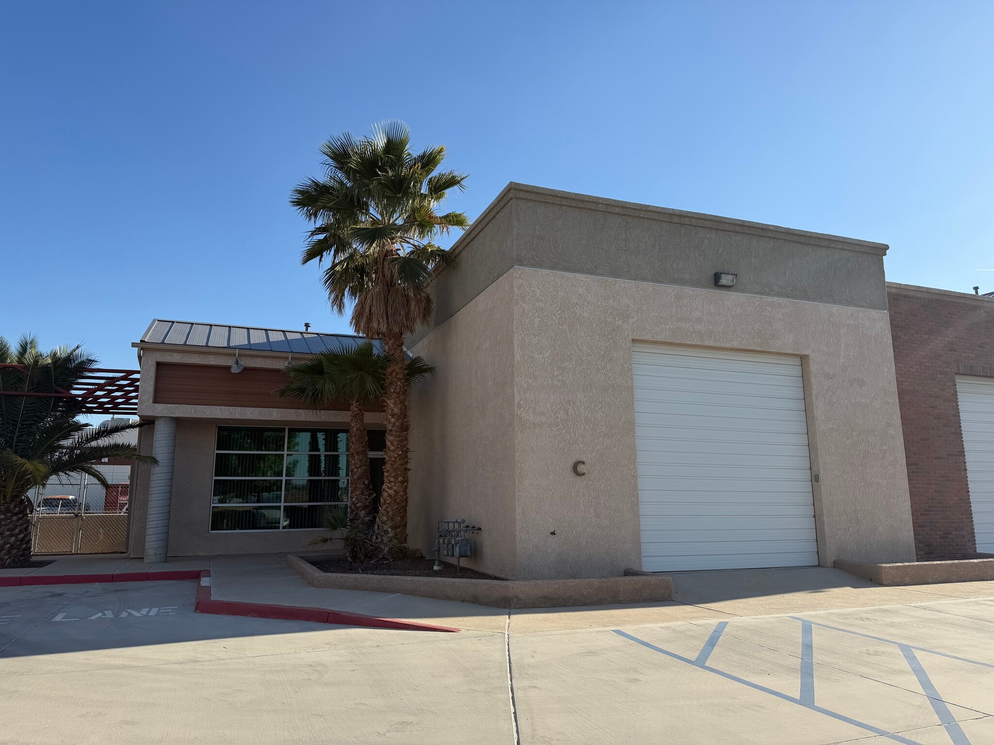 13455 Malaki Rd, Apple Valley, CA à louer Photo intérieure- Image 1 de 5