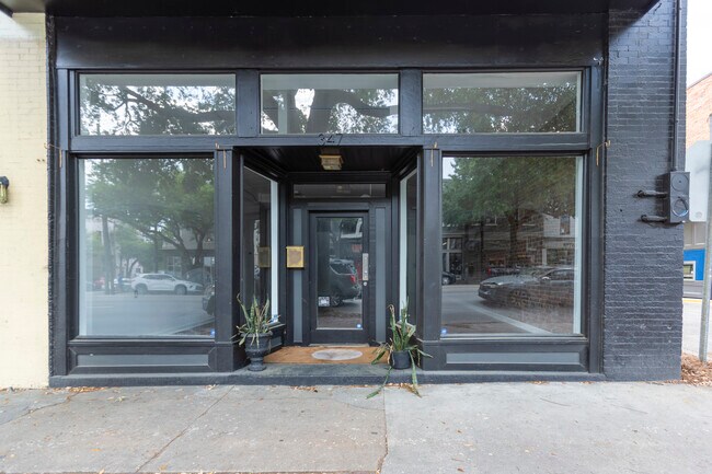 Plus de détails pour 347 Martin Luther King Jr Blvd, Savannah, GA - Commerce de détail à louer