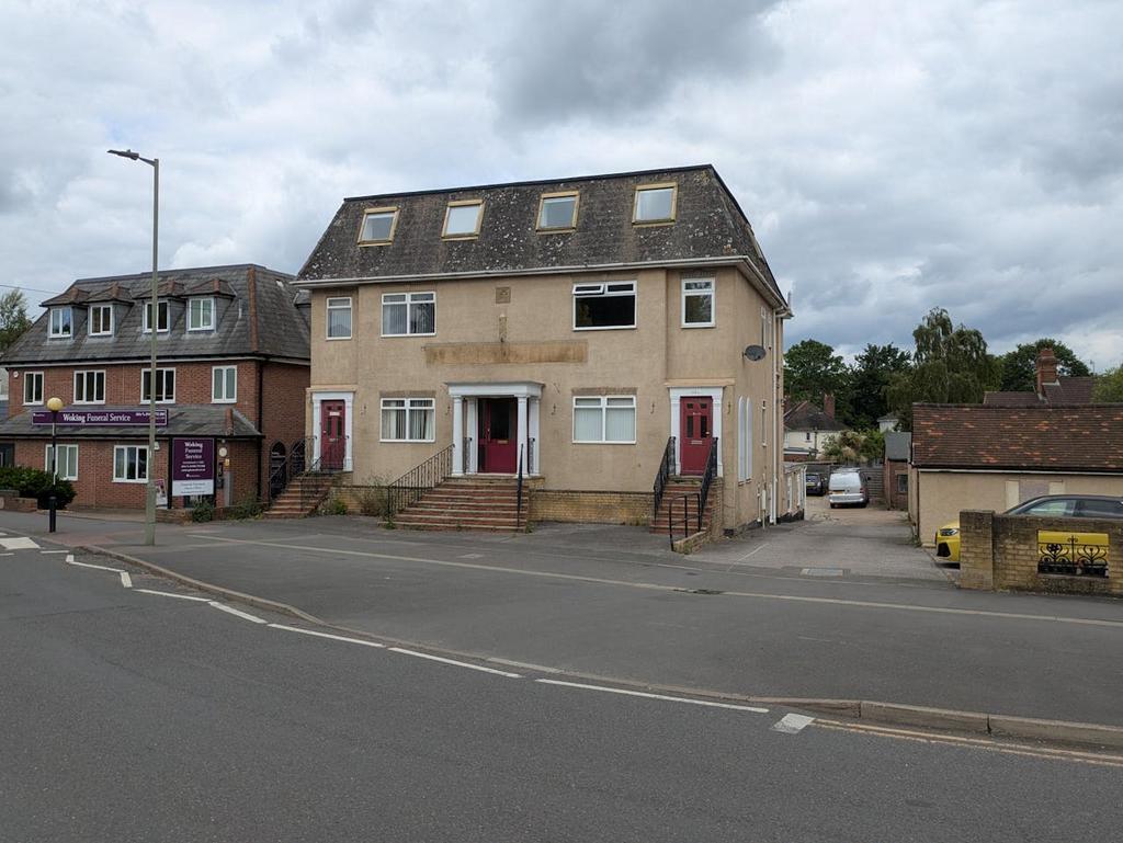 113-121 Goldsworth Rd, Woking for lease Building Photo- Image 1 of 9