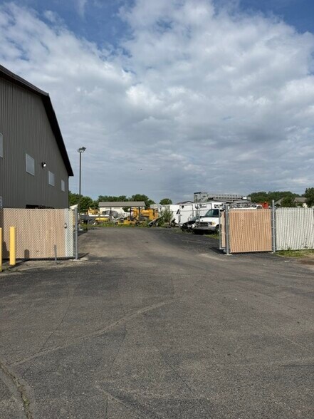 2135 Maxim Dr, Rockdale, IL à louer - Photo du bâtiment - Image 3 de 17