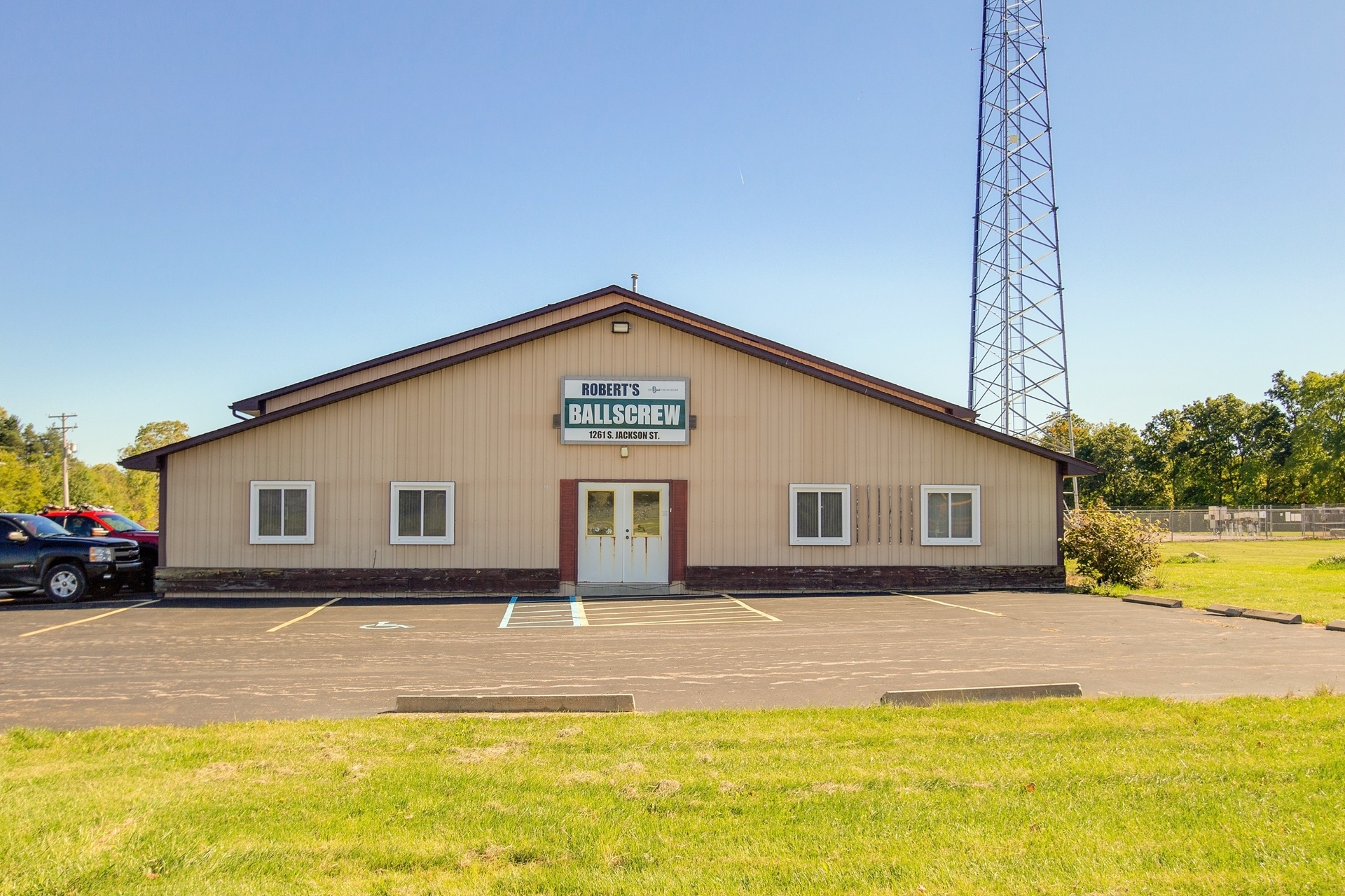 1261 S Jackson St, Dansville, MI à vendre Photo principale- Image 1 de 1