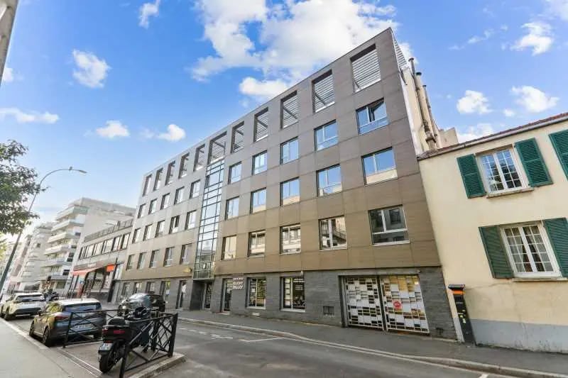 Office in Clichy for sale Building Photo- Image 1 of 14