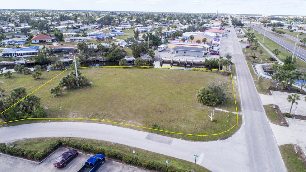 3859 Tamiami Trl, Port Charlotte, FL for sale - Building Photo - Image 1 of 16