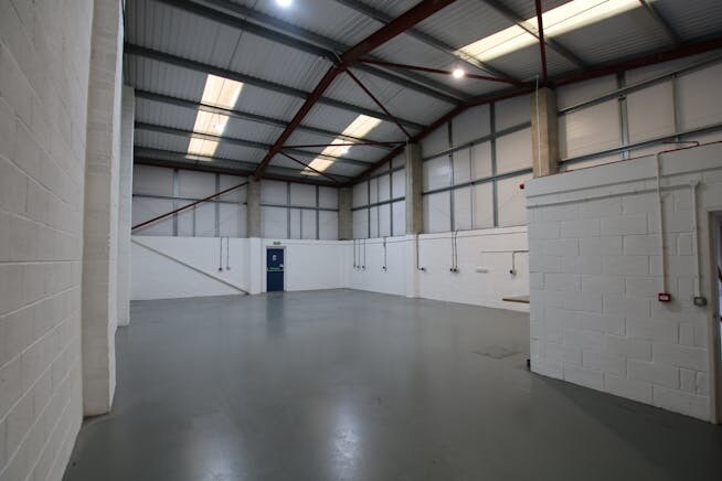 6 Nimrod Way, Wimborne for lease Interior Photo- Image 1 of 4