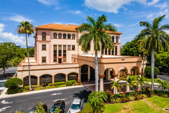 Plus de détails pour 4851 Tamiami Trl N, Naples, FL - Coworking à louer