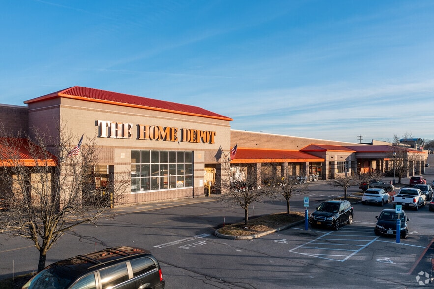 3740 North Rd, Poughkeepsie, NY for lease - Building Photo - Image 3 of 10