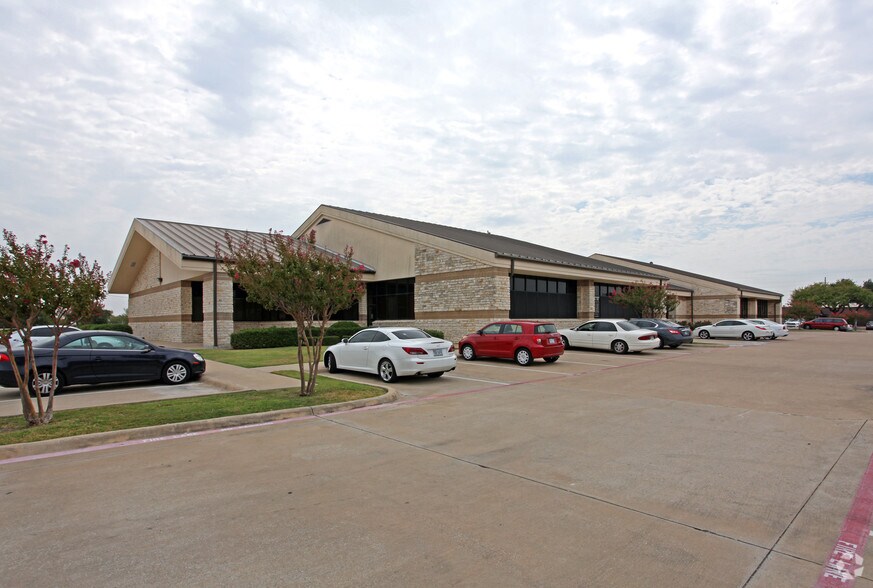5700 Rowlett Rd, Rowlett, TX à vendre - Photo du bâtiment - Image 1 de 4