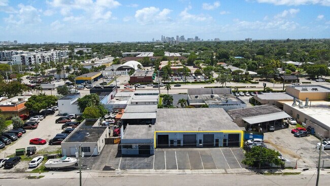 More details for 530-536 NE 32nd St, Oakland Park, FL - Industrial for Sale