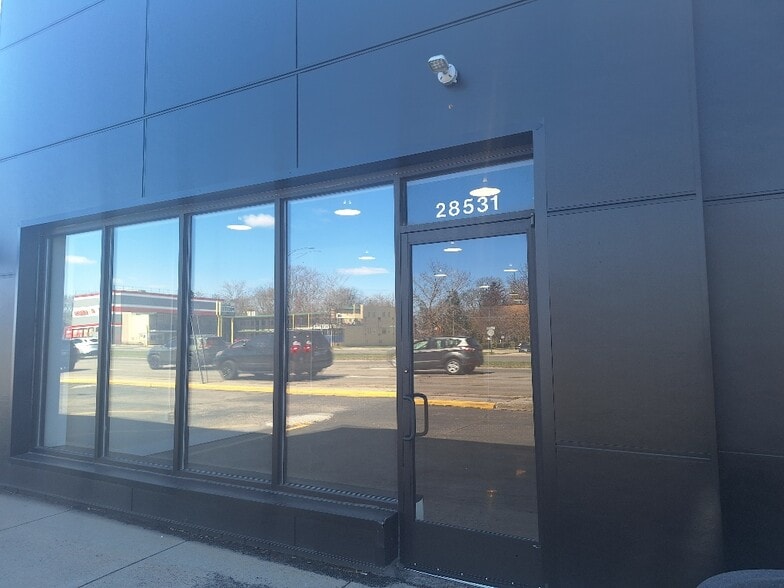 28531-28557 Woodward Ave, Berkley, MI for lease - Building Photo - Image 1 of 9