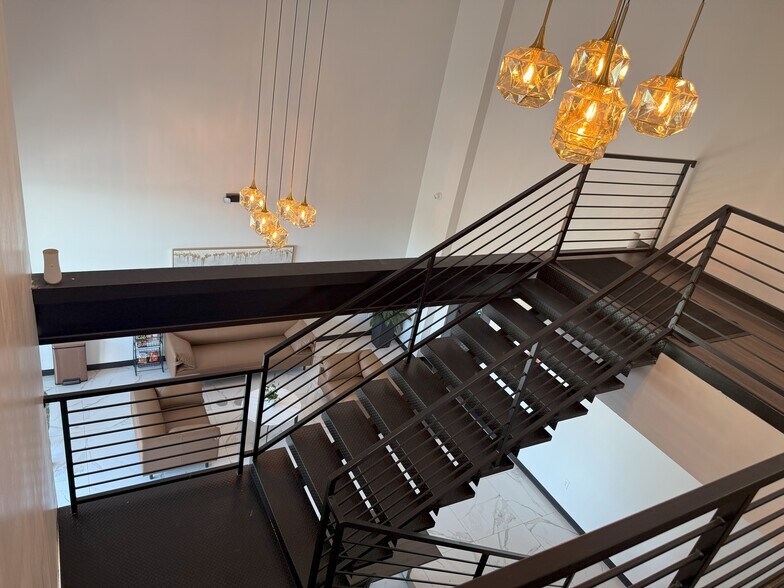 282 W Hudson Rd, Rogers, AR à vendre - Photo du bâtiment - Image 3 de 14