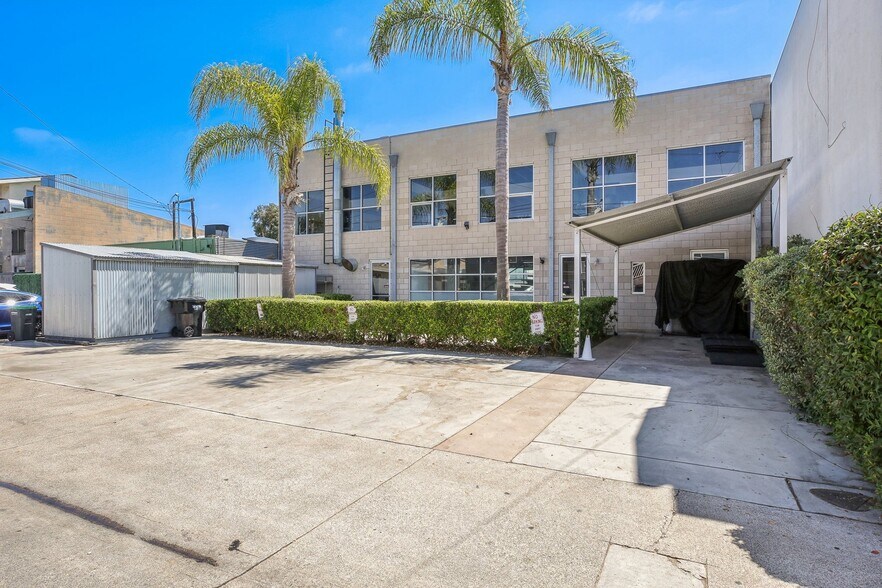 411 30th St, Newport Beach, CA à vendre - Photo du bâtiment - Image 3 de 16