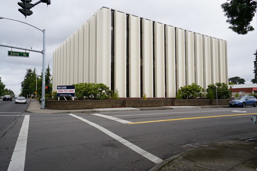3305 Main St, Vancouver, WA à louer - Photo du bâtiment - Image 2 de 7