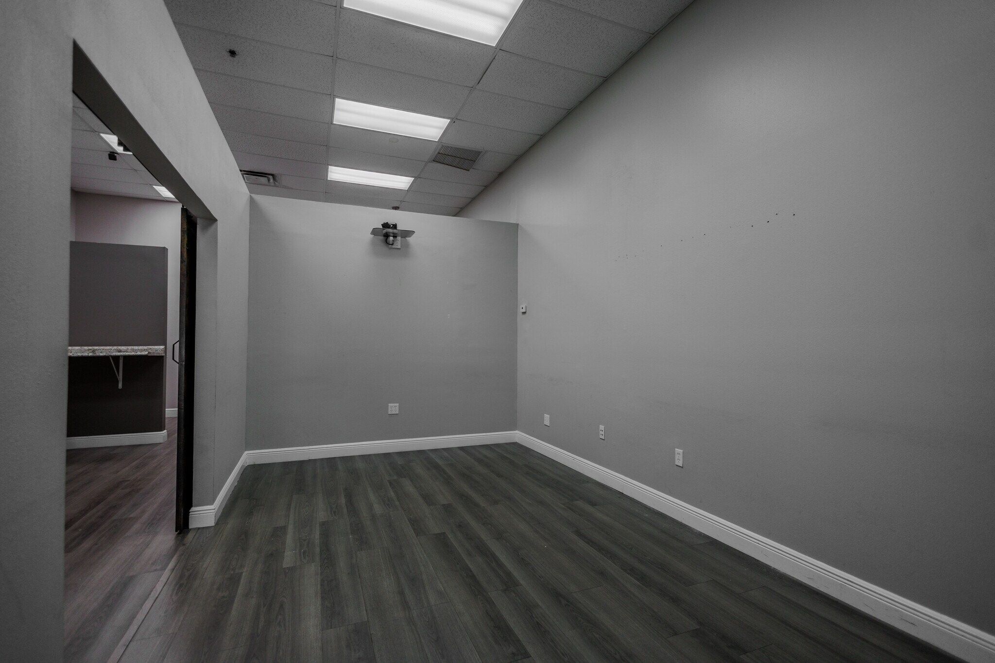 241 S Westmonte Dr, Altamonte Springs, FL for lease Interior Photo- Image 1 of 13