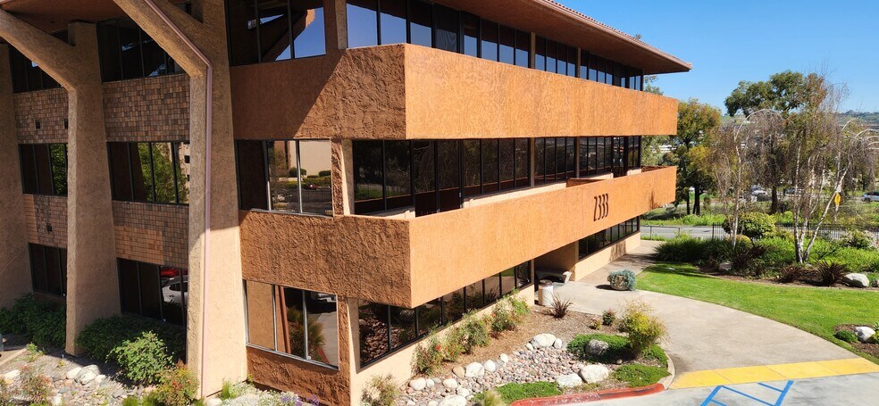 2333 Camino del Rio S, San Diego, CA à vendre - Photo du bâtiment - Image 3 de 22