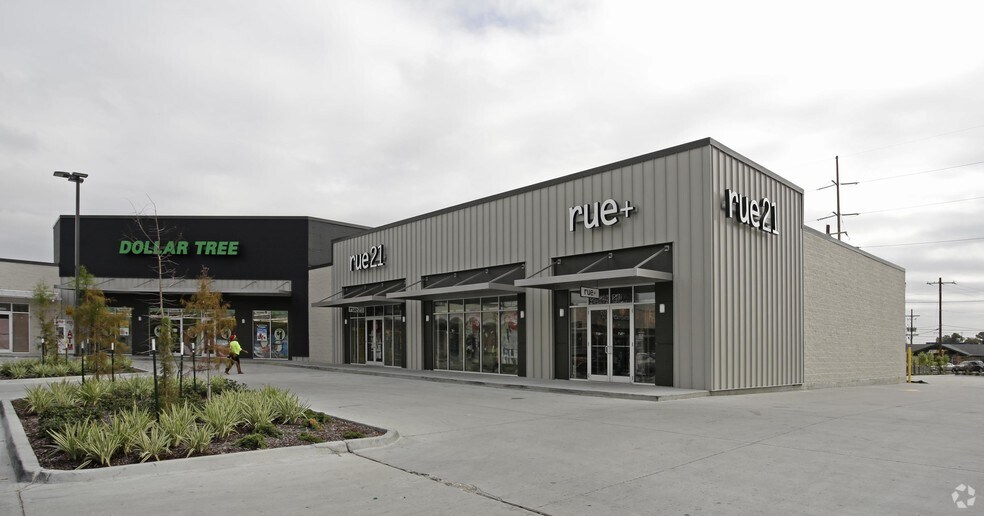 4242 Chef Menteur Hwy, New Orleans, LA à louer - Photo du bâtiment - Image 2 de 6