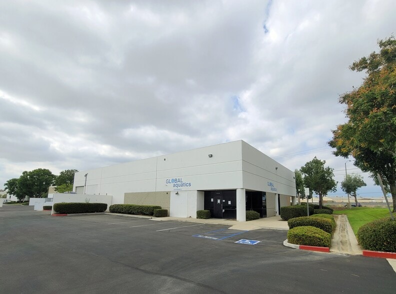 1420 S Carlos Ave, Ontario, CA for sale - Primary Photo - Image 1 of 5