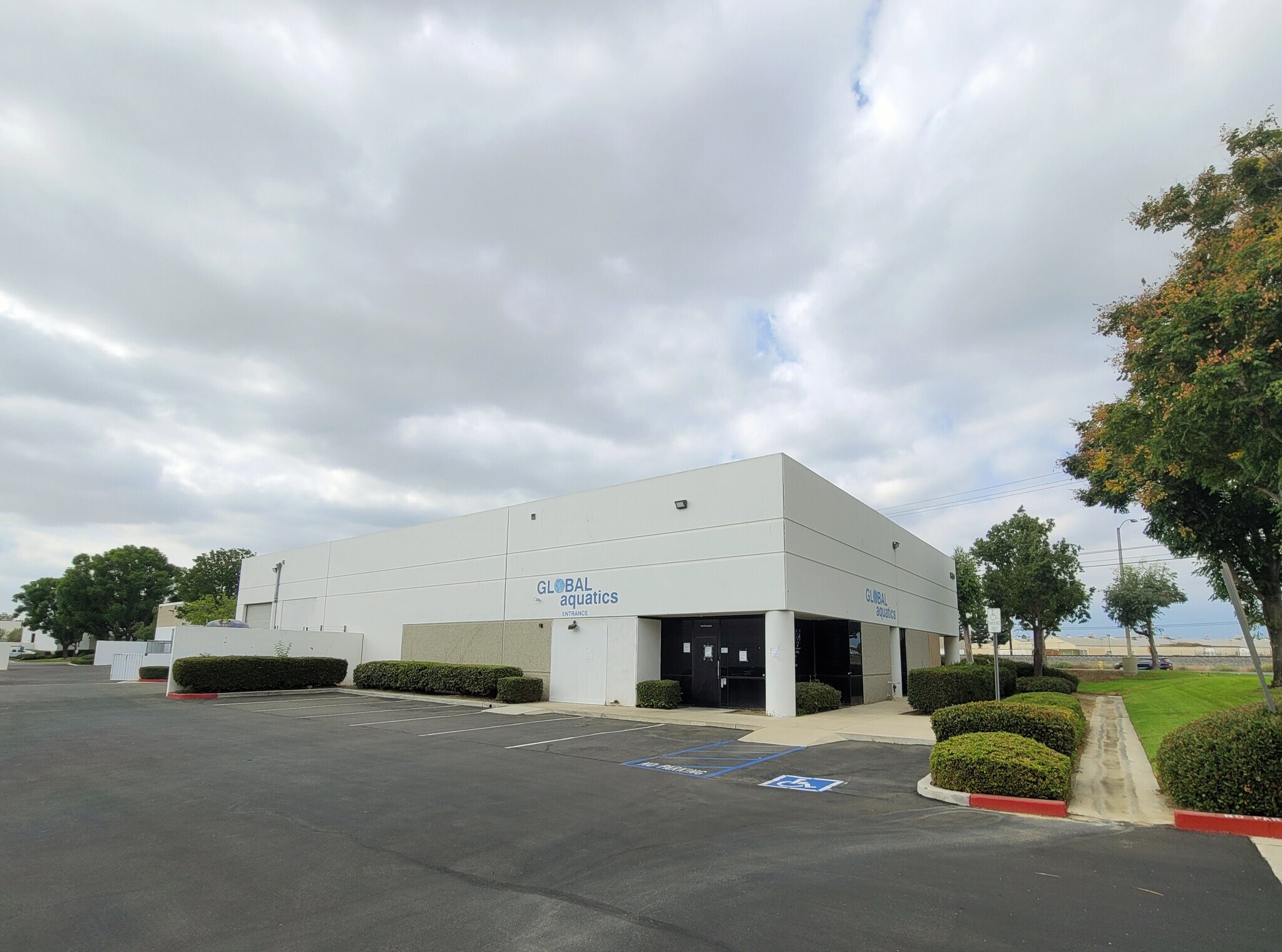 1420 S Carlos Ave, Ontario, CA à vendre Photo principale- Image 1 de 6