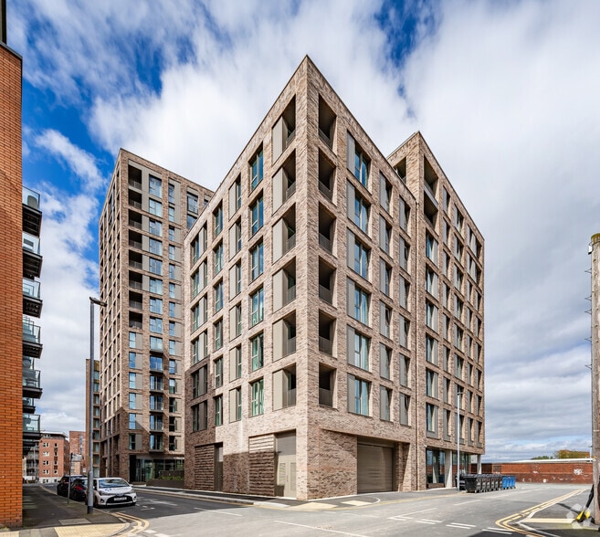 14 Rochdale Road, Manchester for lease - Building Photo - Image 2 of 14