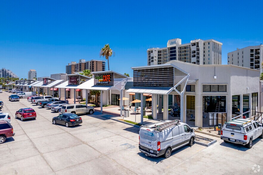 410 Padre Blvd, South Padre Island, TX à louer - Photo du bâtiment - Image 1 de 8
