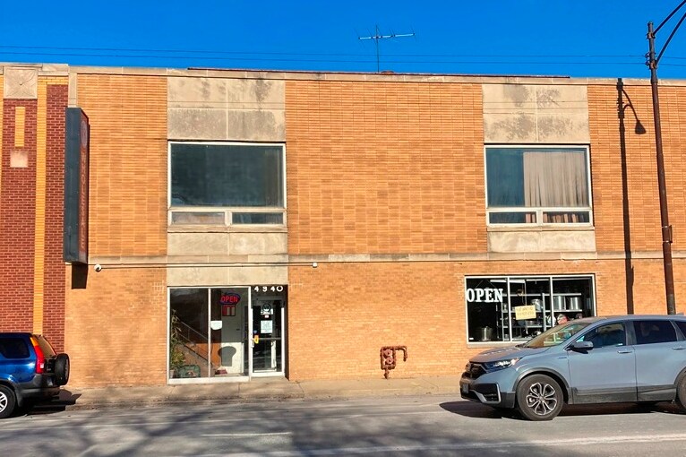 4940 W Lawrence Ave, Chicago, IL for lease - Building Photo - Image 1 of 6