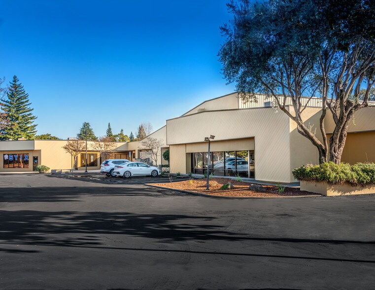 229 Clark Ave, Yuba City, CA à louer - Photo du bâtiment - Image 2 de 10