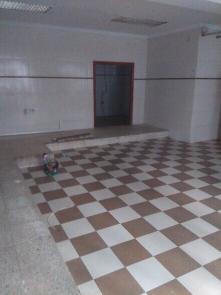 Commerce de détail dans Cáceres, Cáceres à louer - Photo du bâtiment - Image 1 de 8