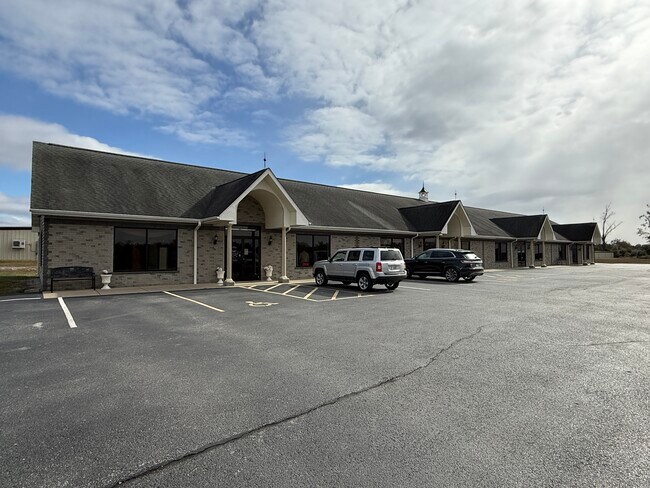 More details for 1615 Landing Dr, Carterville, IL - Retail for Sale