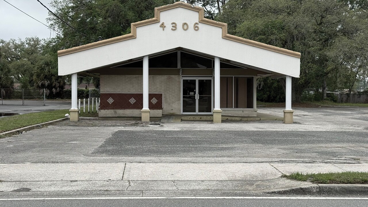4306 University Blvd S, Jacksonville, FL à vendre Photo principale- Image 1 de 8