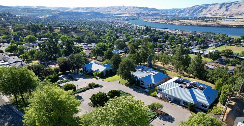 1815 E 19th St, The Dalles, OR for sale - Building Photo - Image 2 of 8