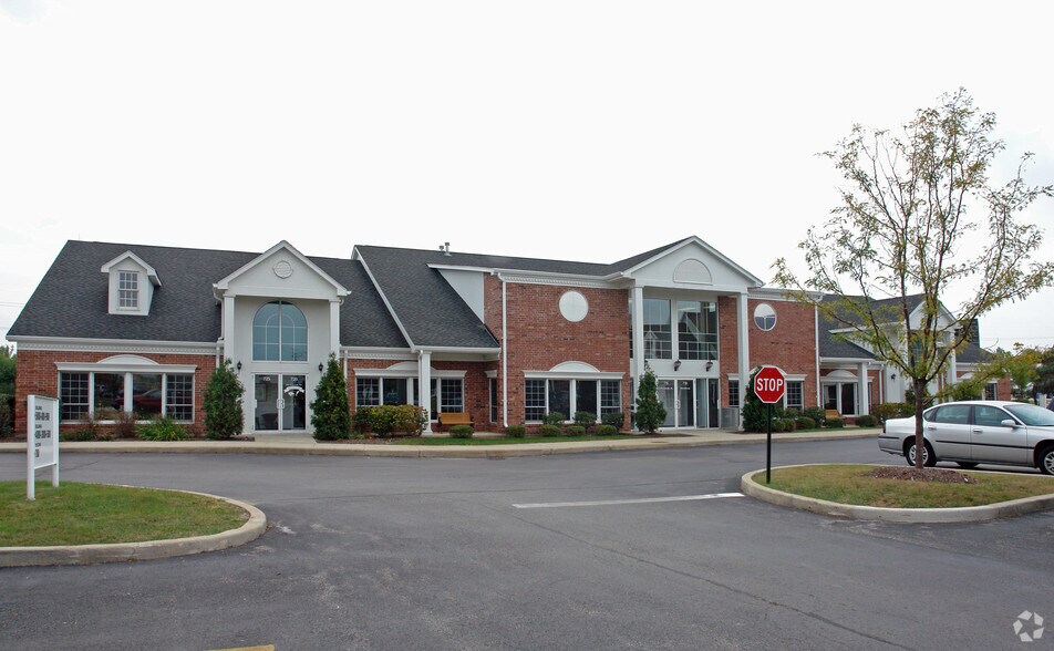 33 W Higgins Rd, South Barrington, IL à vendre - Photo du bâtiment - Image 3 de 3
