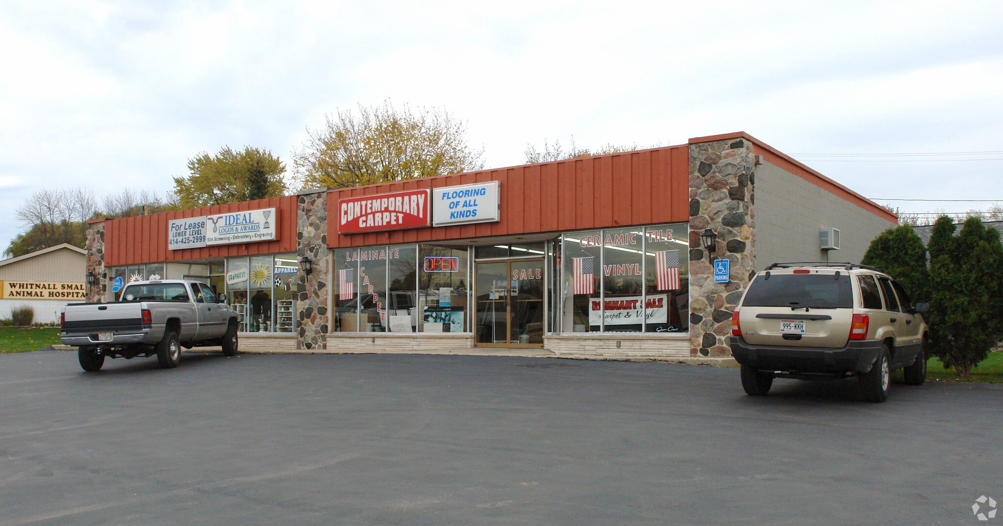 12041 W Janesville Rd, Hales Corners, WI for lease Primary Photo- Image 1 of 3