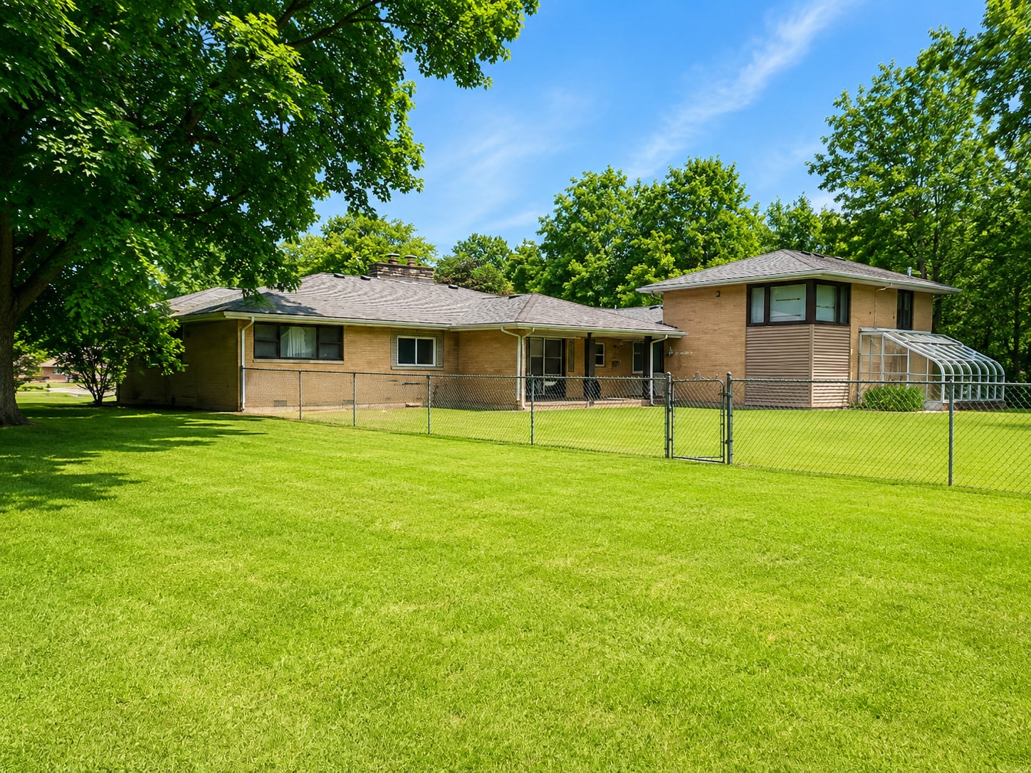 1690 N Center Rd, Saginaw, MI for sale Primary Photo- Image 1 of 2