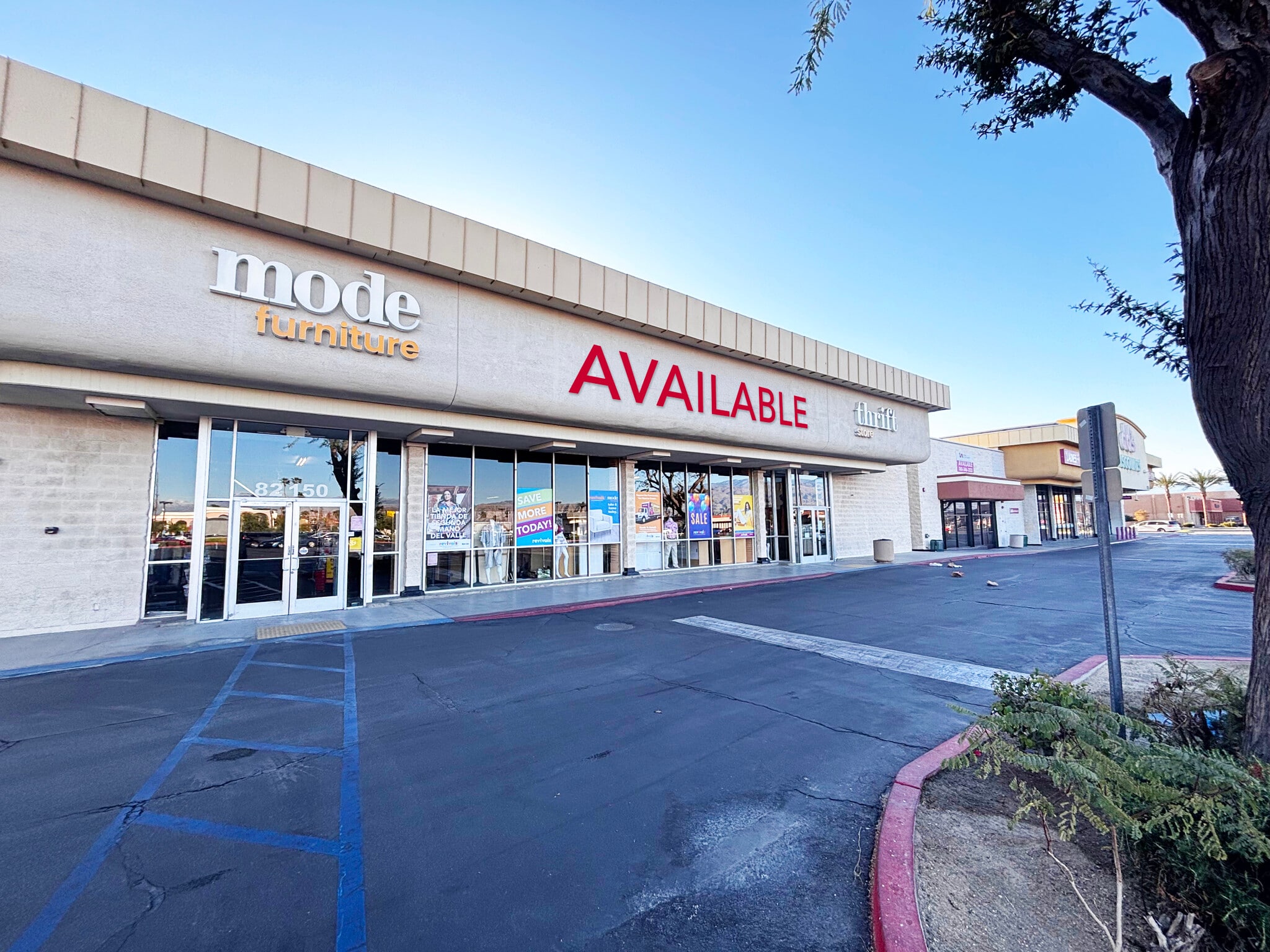 82126-82158 Hwy 111, Indio, CA à louer Photo du bâtiment- Image 1 de 1