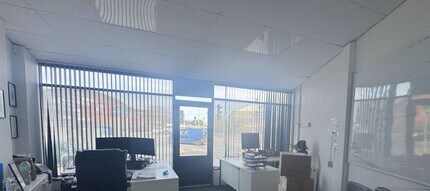 9 Downlands Para, Worthing for lease Interior Photo- Image 1 of 2