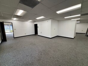 2950 Beacon Blvd, West Sacramento, CA for lease Interior Photo- Image 2 of 7