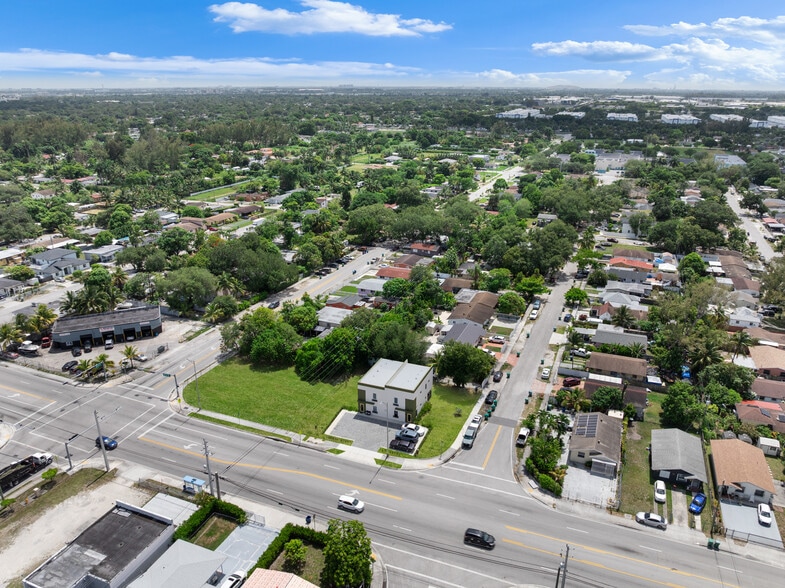 11128 NW 17th Ave, Miami, FL à vendre - Photo du bâtiment - Image 3 de 27
