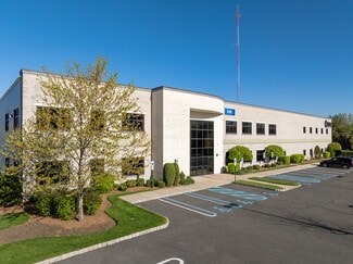 More details for 100 Lake Dr, East Windsor, NJ - Industrial for Lease