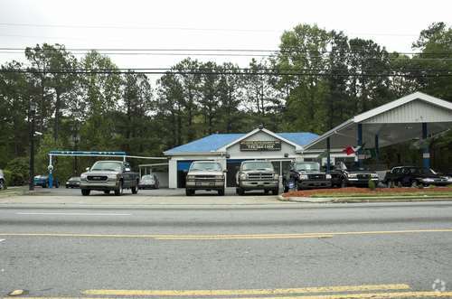 7295 Roswell Rd, Atlanta, GA for lease - Building Photo - Image 2 of 4